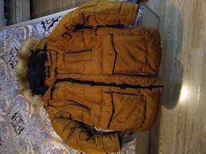 Haină groasă de iarnă Zara Man 42-44 L că nouă
