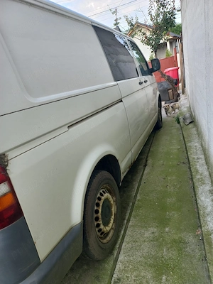 Mașina Volkswagen Transporter - imagine 5