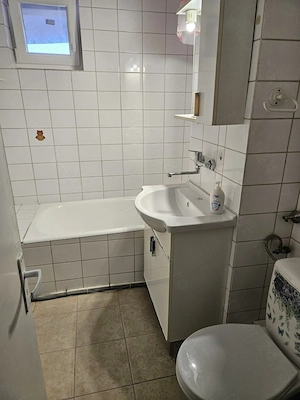 Proprietar, închiriez ap. 2 camere, etaj 1 4, dec., conf. 1, zona Baba Dochia, centrala gaz, 60 mp - imagine 7