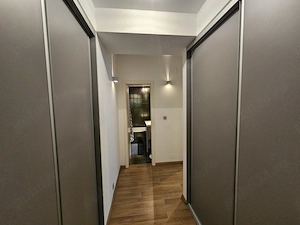 Apartament generos, 3 camere, etajul 8 din 10, semidecomandat, terasă mare, aproape de Iulius Mall - imagine 18