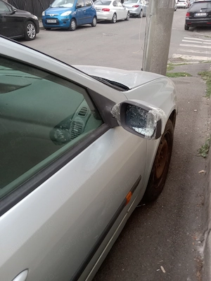 Dezmembrez Renault Laguna 2 , 2004 , motor1.8 benzină și gpl - imagine 2