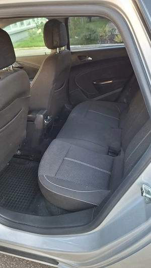 Vand sau  Schimb  Opel Astra J Sports Tourer1 7 Disel cu auto pe benzina.  - imagine 6