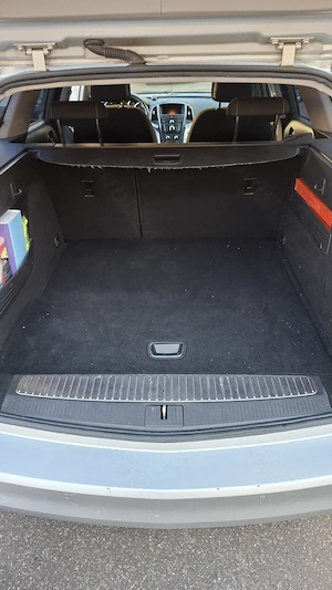 Vand sau  Schimb  Opel Astra J Sports Tourer1 7 Disel cu auto pe benzina.  - imagine 9