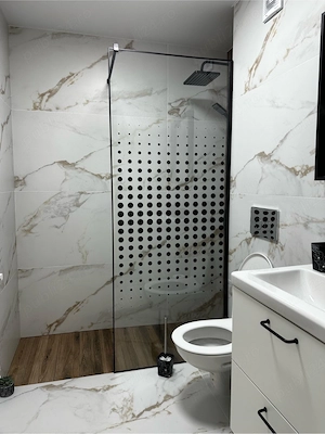 vand apartament 2 camere, la cheie - imagine 2