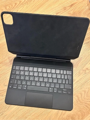 Tastatura Apple Magic Keyboard A2261 pentru iPad