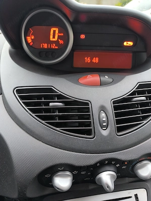 Vând Renault Twingo din 2013 sau schimb cu Logan cu gpl din 2023