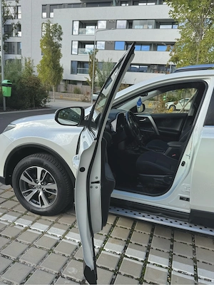 Toyota RAV4 2.0 D-4D Unic proprietar, 150.000 km, foarte bine întreținută - imagine 10