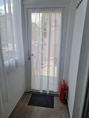 Apartament de vânzare cu spațiu comercial - imagine 2