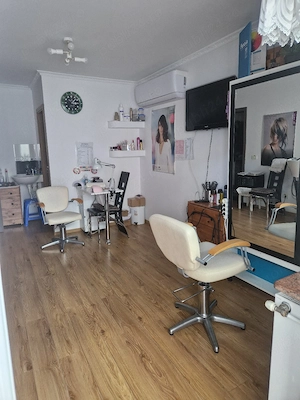 Apartament de vânzare cu spațiu comercial - imagine 3