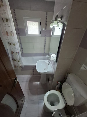Închiriez apartament 2 camere  - imagine 7