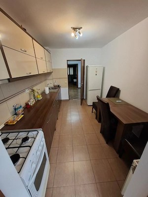 Închiriez apartament 2 camere  - imagine 3