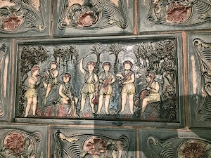 Sobă teracotă veche  1900, cahle Art Nouveau în relief, verde
