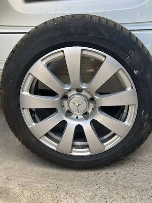 Jante din aliaj Mercedes-Benz, anvelope Pirelli