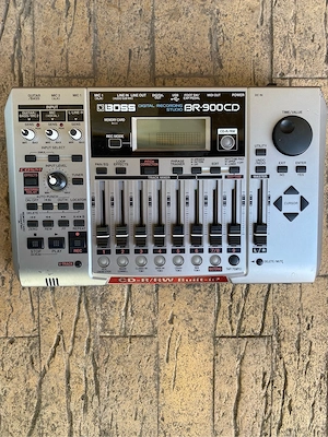Boss BR-900CD studio portabil inregistrari