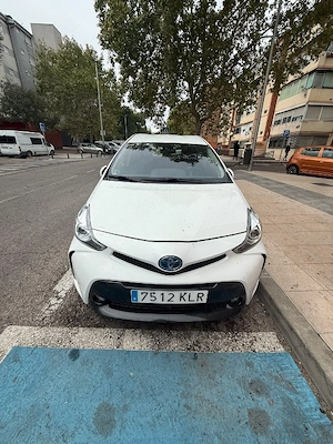 Vând Toyota Prius Plus Hybrid. Am de vânzare mai multe mașini Toyota (Corolla, Prius, SUZUKI SWACE) - imagine 2