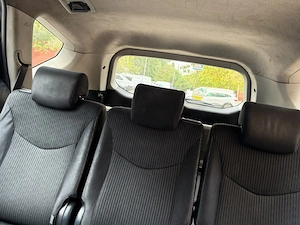 Vând Toyota Prius Plus Hybrid. Am de vânzare mai multe mașini Toyota (Corolla, Prius, SUZUKI SWACE) - imagine 4