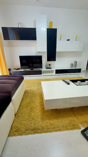 Vand apartament 2 camere Avantgarden Sibiu cu loc de parcare inclus si boxa subsol - imagine 2