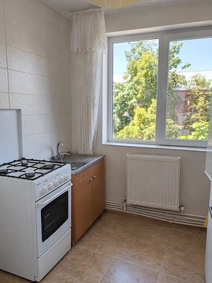 Vand apartament 2camere in Barlad, zonaStadion-Scoala nr.8 - imagine 4