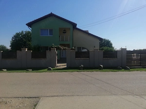  Casa individuala de vanzare in Peciu Nou