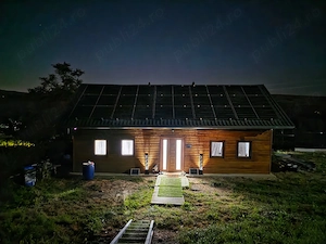 Casă de vis din lemn cu sistem fotovoltaic de 8 kW și baterii de 6.4 kW   Autonomie totală cost ZERO - imagine 2