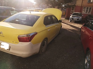 Auto de vânzare