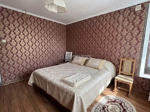 Casa individuala renovata  #238;n 2023 - intrare auto - 2 dormitoare - aproape de Cetatea Oradea - imagine 5
