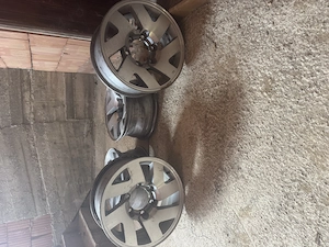 Vând urgent.,sau schimb cu ceva de r17 tot de mitubishi l200 din 2004 - imagine 4