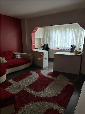 Decomandat cu 3 Camere  Cu 2 Bai Etaj 2 Zona Lunei - imagine 5
