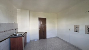 Apartament 4 decomandat, CT, separatie apa, AC, etaj 4 - Spitalul Judetean - imagine 2