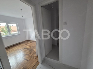 Apartament 70 mp semidecomandat 3 camere balcon 6 mp Bulevardul Unirii - imagine 8