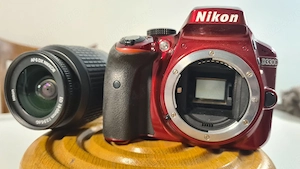 Nikon D3300 red + Nikkor 18-55mm 