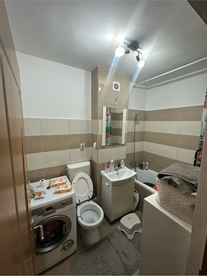 Vand apartament 2 camere - imagine 5