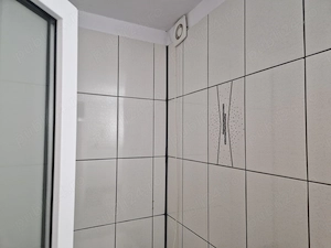 Închiriez apartament - imagine 7