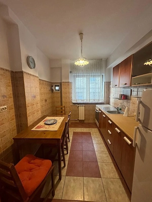 Apartament 3 camere de vânzar, decomandat, 62 mp, Piața Victoriei - imagine 5