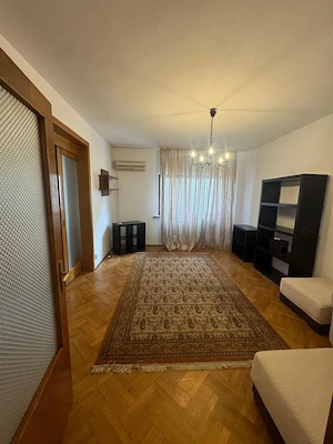 Apartament 3 camere de vânzar, decomandat, 62 mp, Piața Victoriei - imagine 2