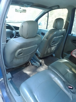 Vând Renault Megane scenic 1,6 8V - imagine 4