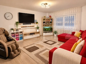 Apartament cu 4 camere și 2 băi, recent renovat, în Ampoi 2 – Alba Iulia