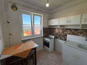 Vand apartament 2 camere, zona ultra centrala Podgoria   vedere la Parc Pădurice - imagine 4