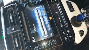 Vând auto TOYOTA PRIUS, an fabricație 2018  - imagine 6