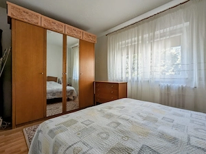 De vânzare: Apartament 3 camere, etaj 2, orientare SUD   Cartier Rovine (zona Pizzeria Ibiza) - imagine 9