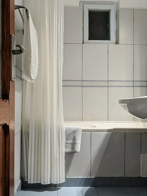 De vânzare: Apartament 3 camere, etaj 2, orientare SUD   Cartier Rovine (zona Pizzeria Ibiza) - imagine 10
