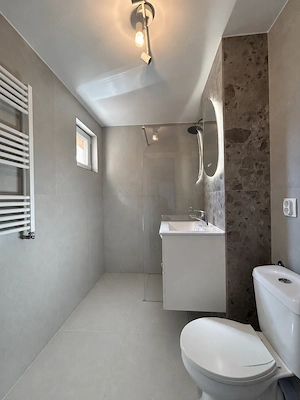 Proprietar vând apartament 3 cam(70mp), cu centrala termica, Lujerului, 2 min. metrou - imagine 2