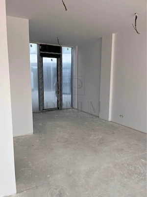 Spatiu comercial - incalzire in pardoseala - loc de parcare -  terasa - 36 mp - imagine 3