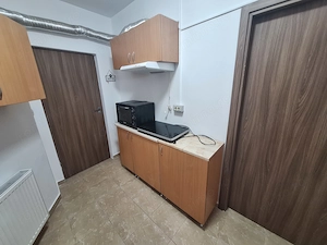 240 euro!!!Ap cu 1 camera incalzire cu centrala pe gaz Zona Complex - imagine 5