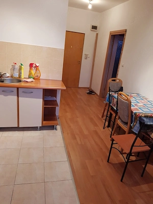 Vand apartament o camera - imagine 3