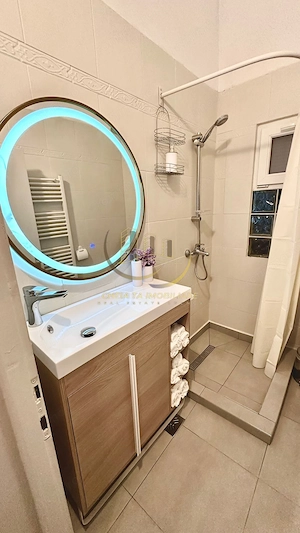 Ultracentral, Ferdinand | Studio elegant 70 mp | Tavane înalte | AC - imagine 10