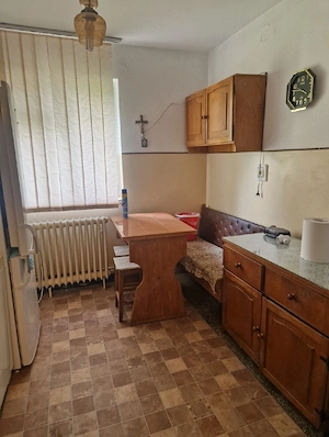 vând apartament cu trei camere bl 29 etajul 4 Câmpulung Muscel Arges