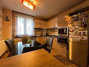 Apartament cu 3 camere la parter - Zona Cantemir  - imagine 3