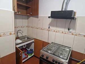 Închiriez apartament - imagine 2