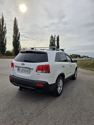 Kia Sorento 2.0 CRDi manual 150 CP 2011 Euro 5 - imagine 3